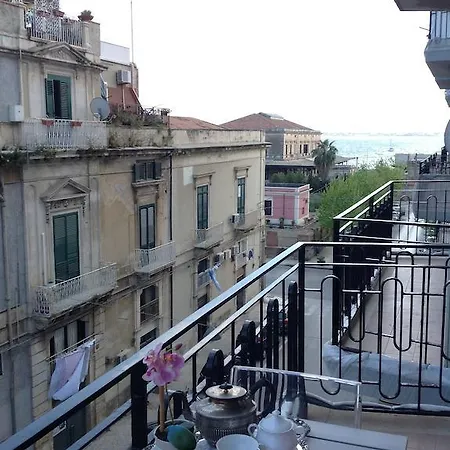 Alojamento de Acomodação e Pequeno-almoço Stella Marina Syracuse